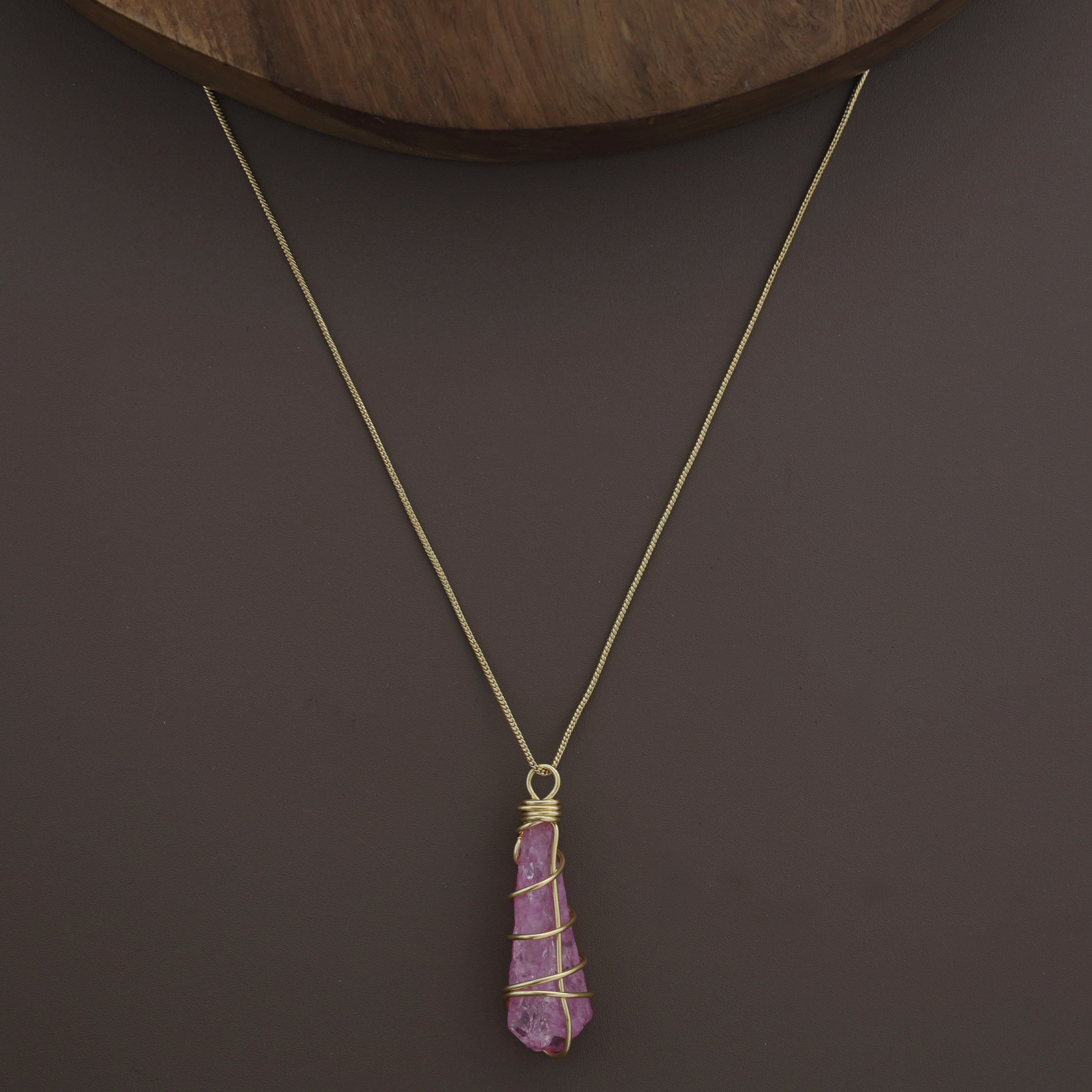 Binded Dyed Stone Neckpiece